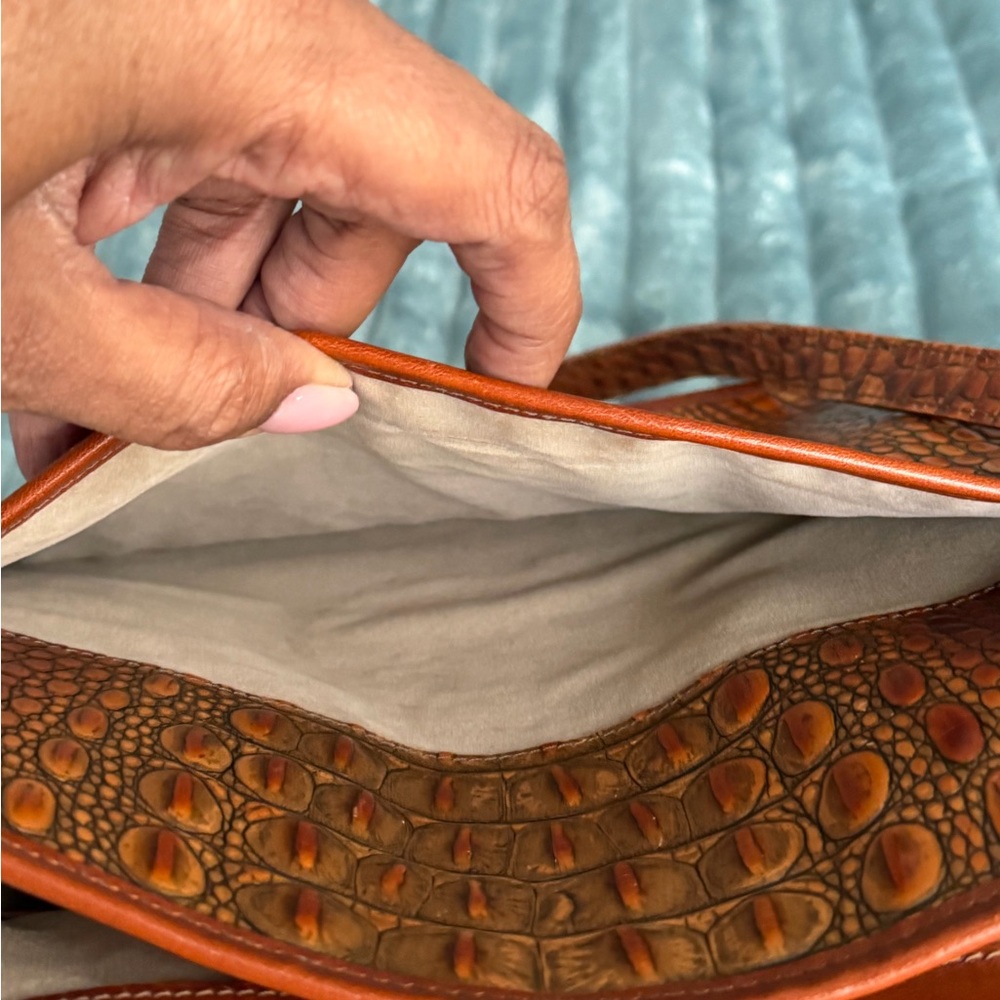 Vintage Brahmin Pecan Crossbody w/Top Handle - Picture 8 of 8